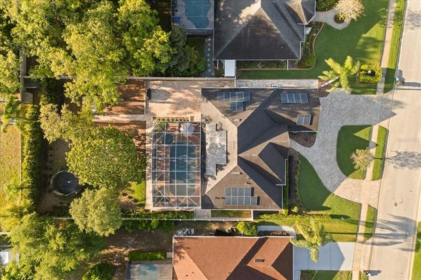 Exterior, Drone
