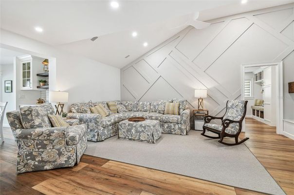 Interior, Living room, Recessed Lighting, Wood Texture Flooring