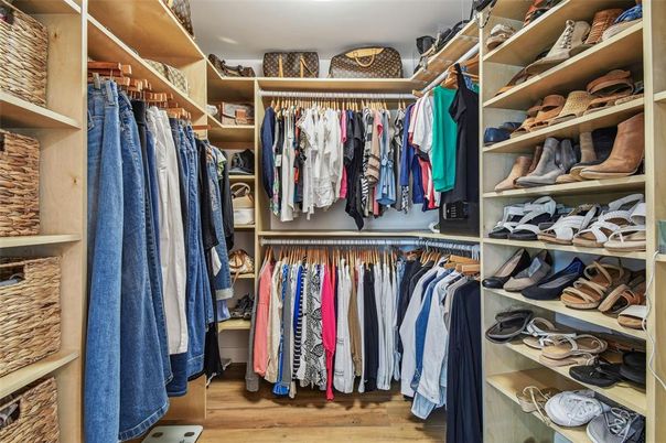 Interior, Walk-in Closets, Wood Texture Flooring