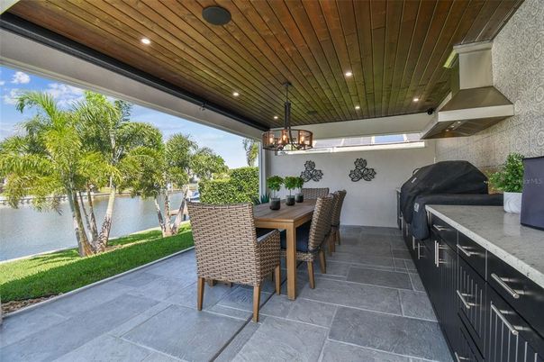 Exterior, Recessed Lighting, Water