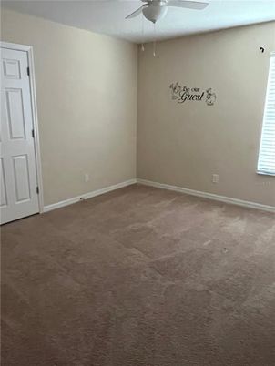 Empty room, Interior