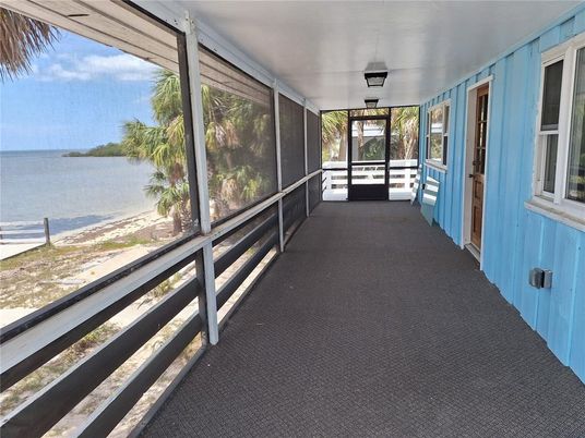 Interior, Sun Room, Water