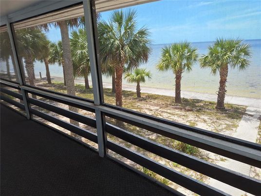 Interior, Sun Room, Water