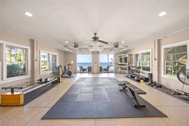 Fitness Equipment, Interior, Recessed Lighting, Water