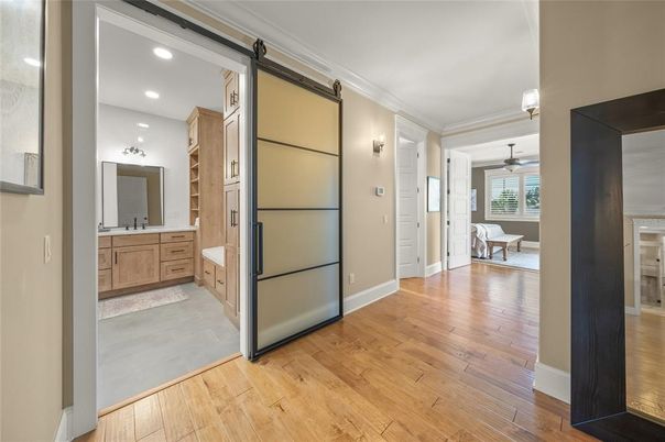 Bathroom, Interior, Recessed Lighting, Wood Texture Flooring