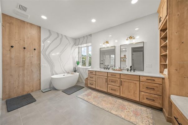 Bathroom, Dual Sink Vanities, Free Standing Baths, Interior, Recessed Lighting