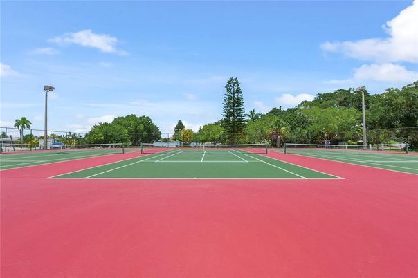 Exterior, Tennis Courts