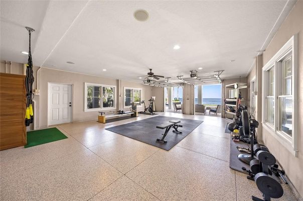 Fitness Equipment, Interior, Recessed Lighting, Water