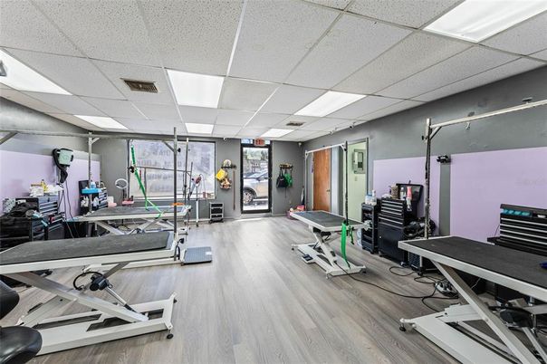 Fitness Equipment, Interior, Recessed Lighting, Wood Texture Flooring