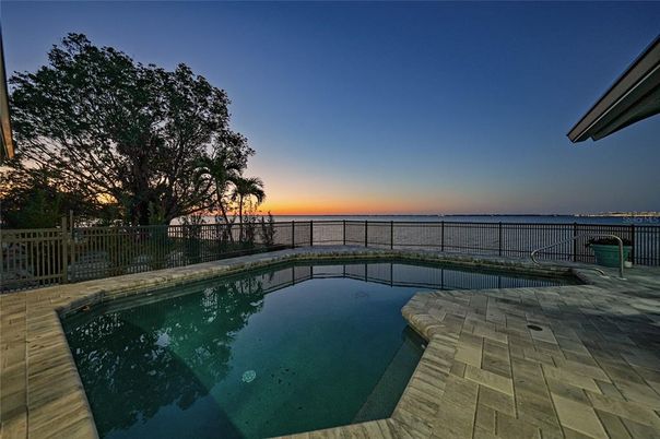 Exterior, Pool, Water