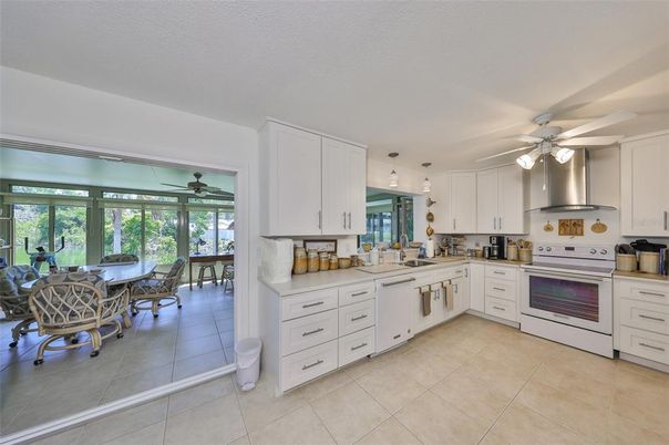 Dining room, Interior, Kitchen, Pendant Lights