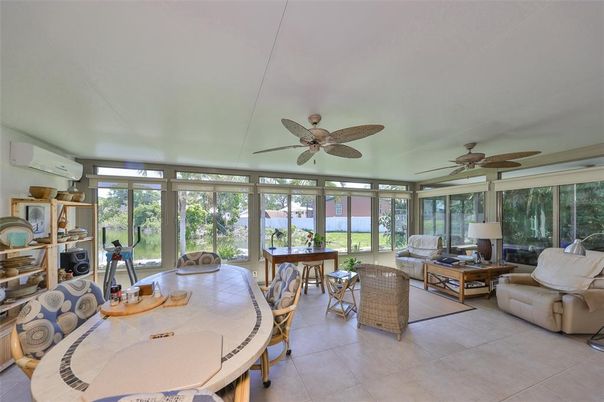 Dining room, Interior, Living room, Sun Room