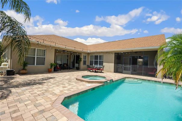 Exterior, Pool