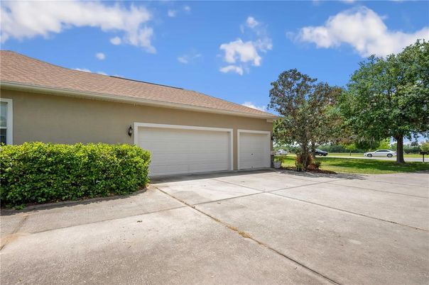 Detached Garage, Exterior