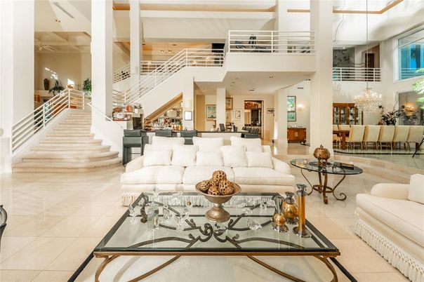 Chandelier, Dining room, Interior, Living room