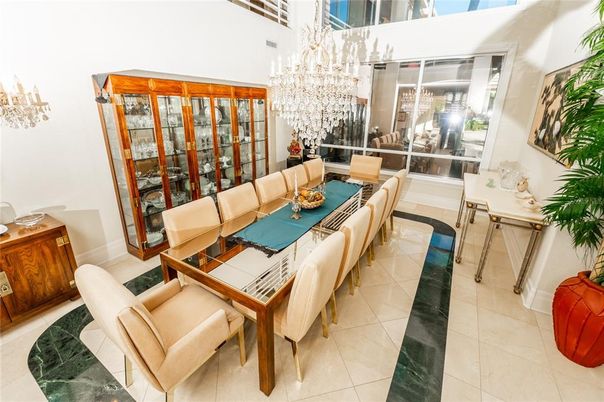 Chandelier, Dining room, Interior, Living room
