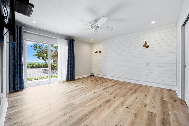 Empty room, Interior, Recessed Lighting, Wood Texture Flooring