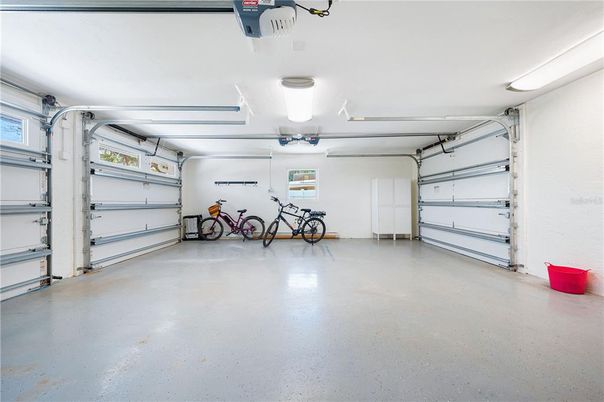 Garage, Interior