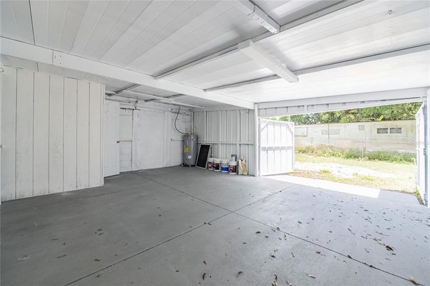 Garage, Interior