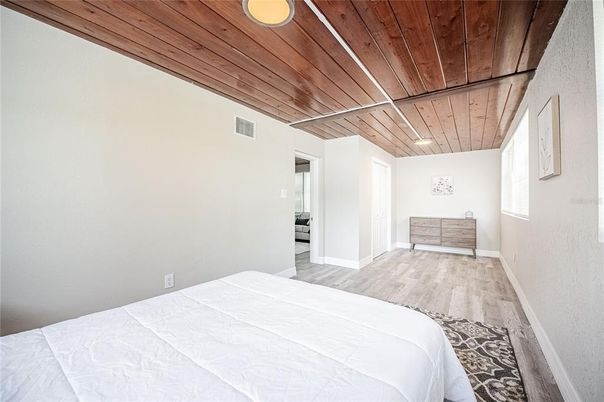 Bedroom, Interior, Recessed Lighting, Wooden Ceilings, Wood Texture Flooring
