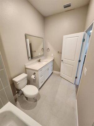 Bathroom, Dual Sink Vanities, Interior