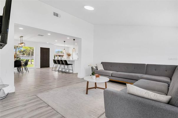 Dining room, Interior, Kitchen, Living room, Pendant Lights, Recessed Lighting, Wood Texture Flooring