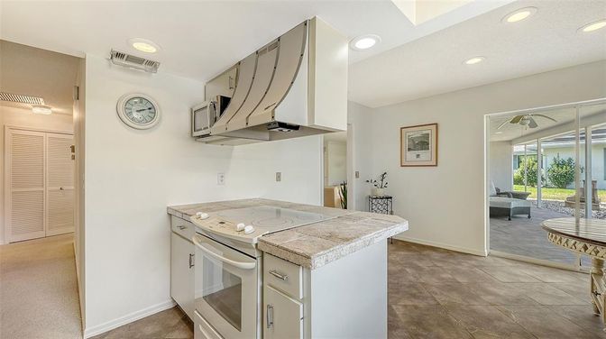 Interior, Kitchen, Recessed Lighting
