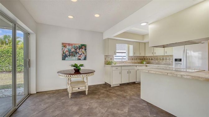 Interior, Kitchen, Recessed Lighting