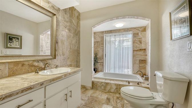 Bathroom, Interior, Tile Countertops