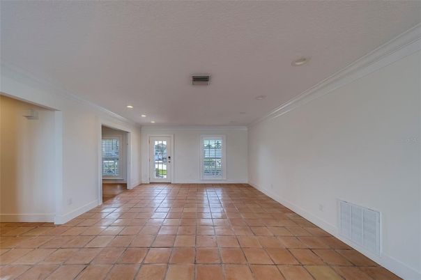 Empty room, Interior, Recessed Lighting