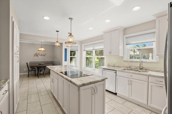 Dining room, Interior, Kitchen, Pendant Lights, Recessed Lighting, Stainless Steel Appliances