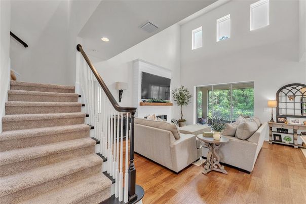 Interior, Living room, Recessed Lighting, Wood Texture Flooring
