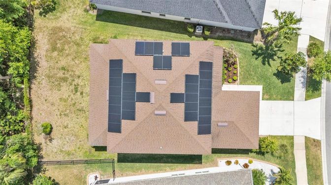 Exterior, Drone