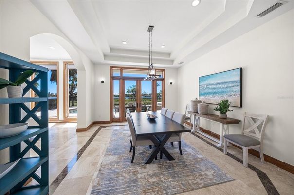 Dining room, Interior, Pendant Lights, Recessed Lighting