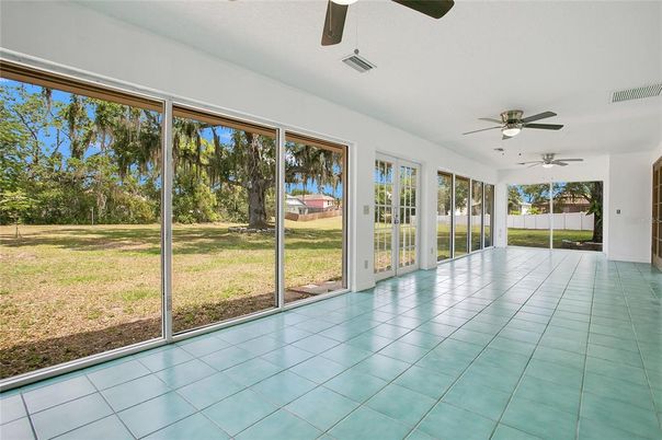 Empty room, Interior, Sun Room