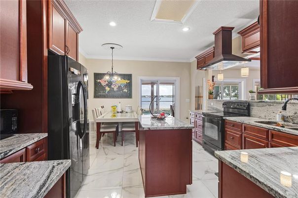Dining room, Interior, Kitchen, Marble, Pendant Lights, Recessed Lighting