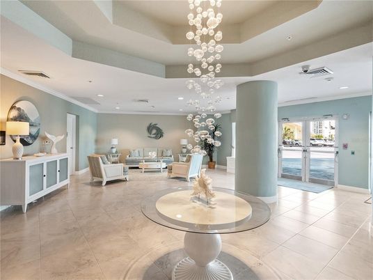 Interior, Living room, Pendant Lights, Recessed Lighting