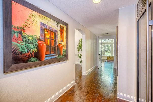 Interior, Recessed Lighting, Wood Texture Flooring