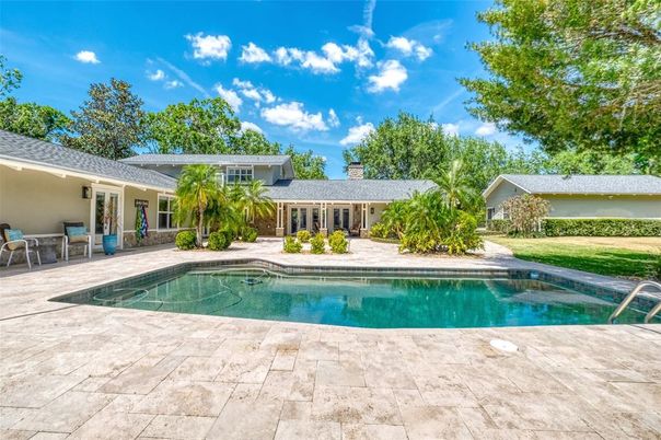 Exterior, Pool