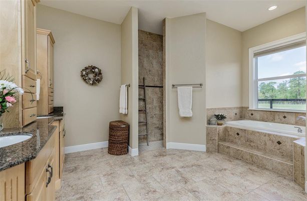 Bathroom, Interior, Recessed Lighting