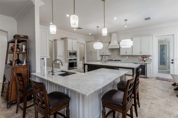 Interior, Kitchen, Pendant Lights, Recessed Lighting, Stainless Steel Appliances