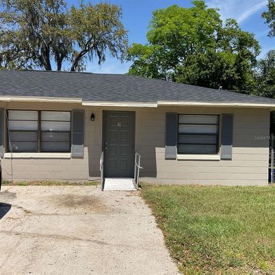 Exterior, Facade, Ranch