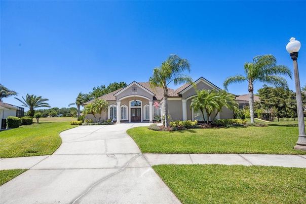 Backyard, Exterior, Facade, Ranch