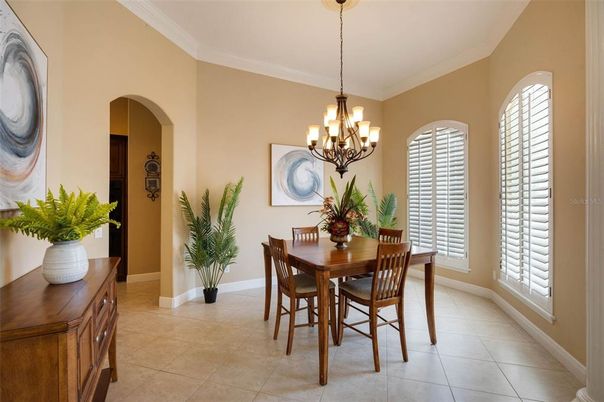 Chandelier, Dining room, Interior