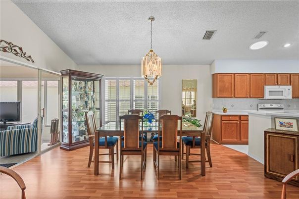 Dining room, Interior, Kitchen, Pendant Lights, Recessed Lighting, Wood Texture Flooring