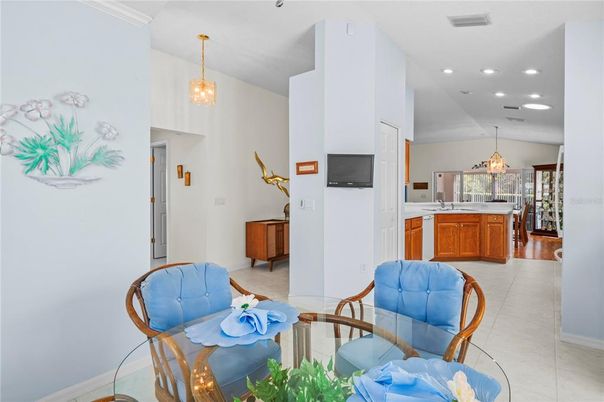 Dining room, Interior, Kitchen, Pendant Lights, Recessed Lighting