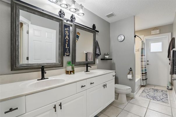 Bathroom, Dual Sink Vanities, Interior