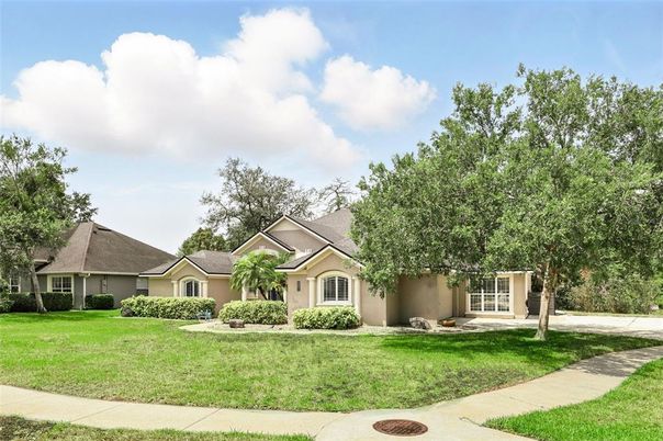 Backyard, Exterior, Facade, Ranch