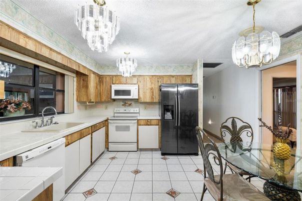 Chandelier, Dining room, Interior, Kitchen
