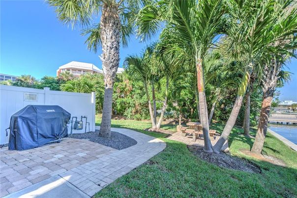 Backyard, Exterior, Lake